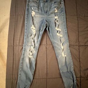 Hollister Women's Light Blue Distressed Skinny Jeans